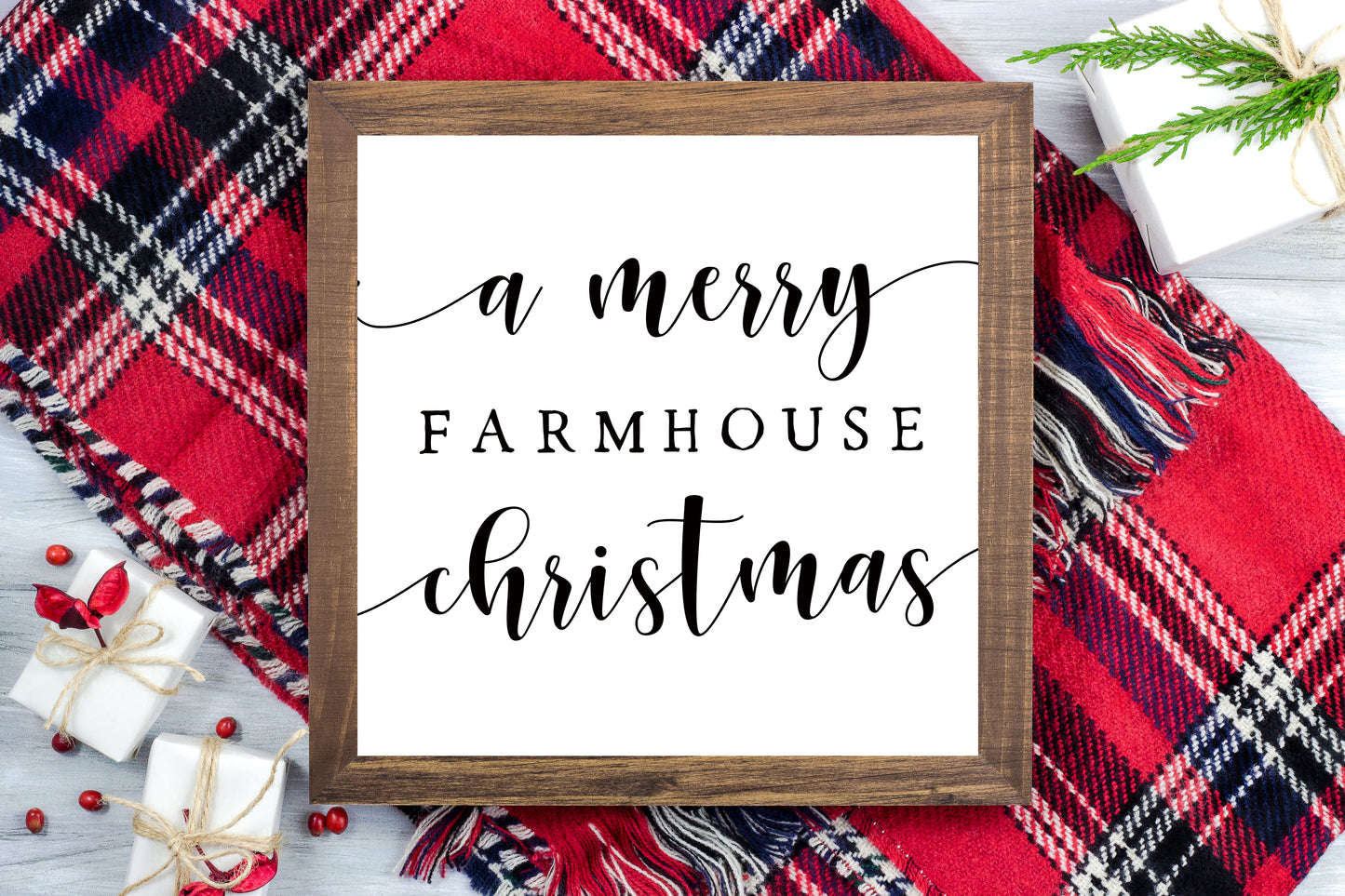 A Merry Farmhouse Christmas - Christmas Printable Sign Farmhouse Style  - Digital File